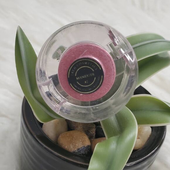 TASH Cosmetics Powerchrome Creamy Eyeshadow Maneater - Picture 5 of 6